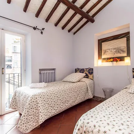 Campo De Fiori Luxury House Apartment *